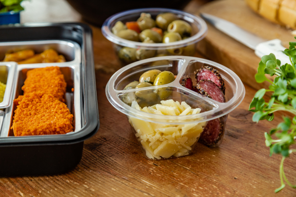ANL Packaging trays for snacking and food sharing ANL Packaging trays for snacking and food sharing